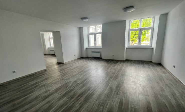 lokal na wynajem - Tomaszów Mazowiecki, Plac Kościuszki